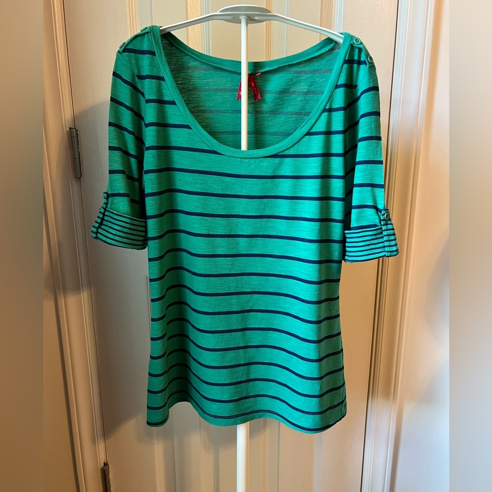 Women’s Red Camel Striped Short-sleeve Top Size Mesium